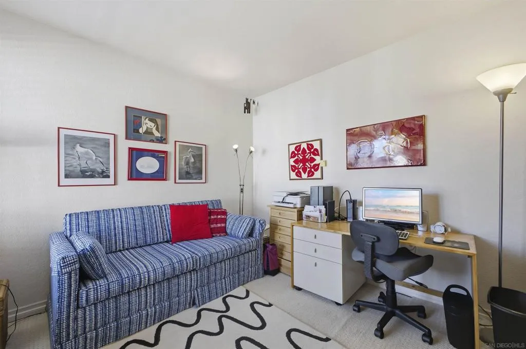 4595 Chateau Drive, San Diego, California 92117 home-pic-20