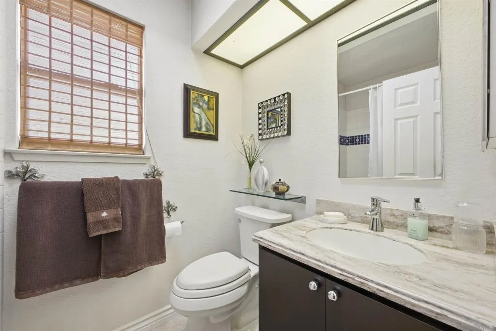 4595 Chateau Drive, San Diego, California 92117 home-pic-21