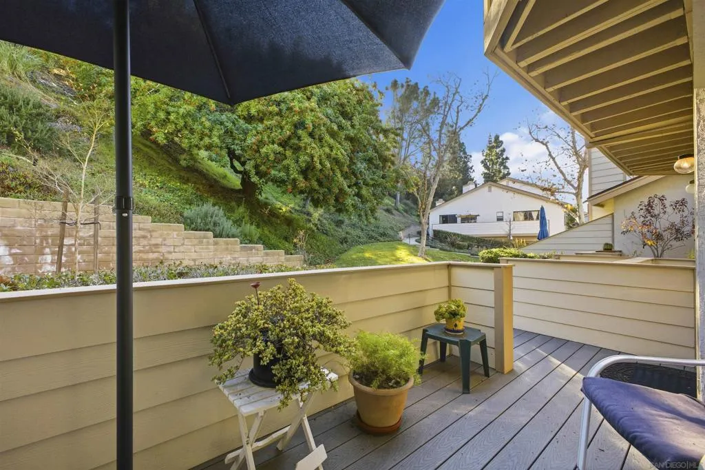 4595 Chateau Drive, San Diego, California 92117 home-pic-23