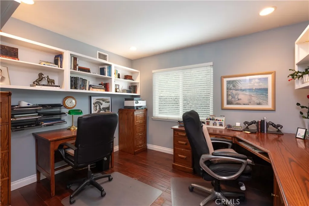 2502 W Adams Street, Santa Ana, California 92704 home-pic-24