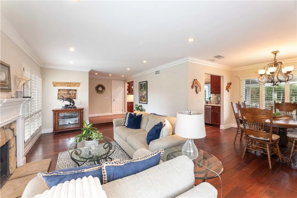 2502 W Adams Street, Santa Ana, California 92704 home-pic-12
