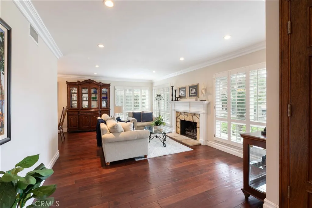 2502 W Adams Street, Santa Ana, California 92704 home-pic-8