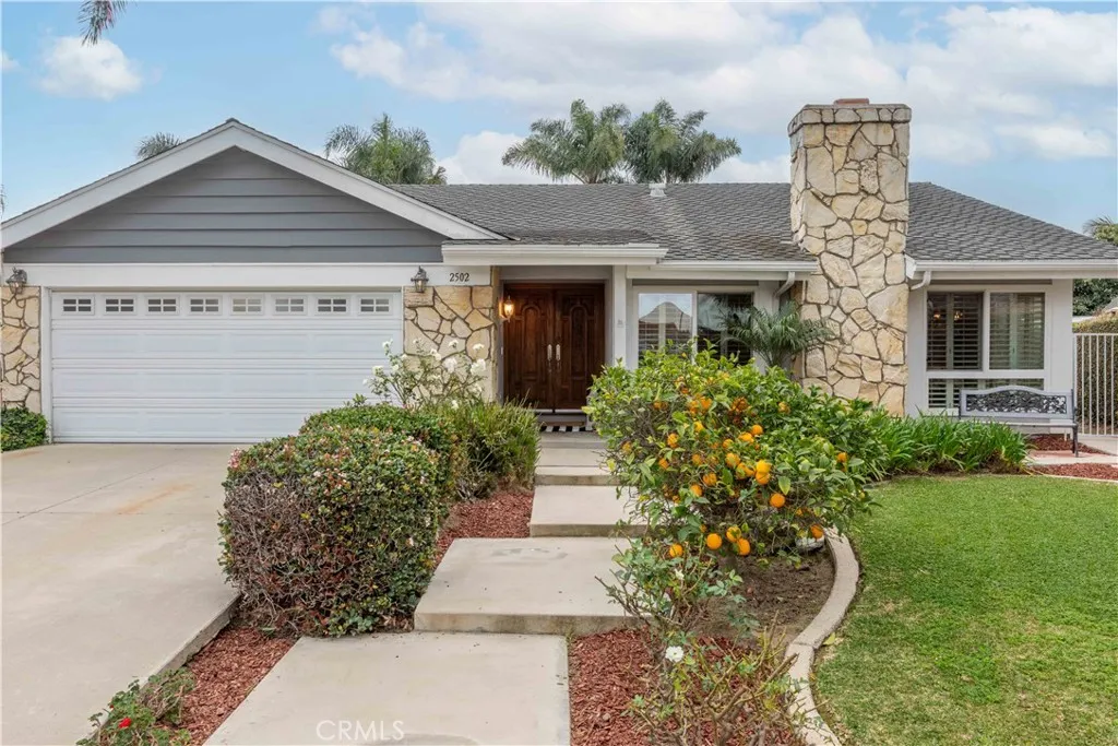 2502 W Adams Street, Santa Ana, California 92704 home-pic-1