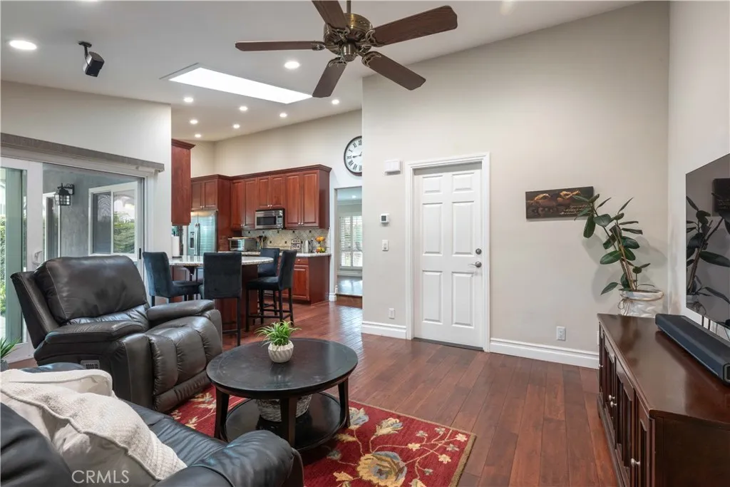2502 W Adams Street, Santa Ana, California 92704 home-pic-21