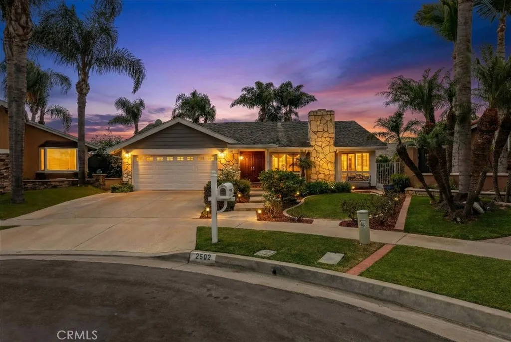 2502 W Adams Street, Santa Ana, California 92704 home-pic-2