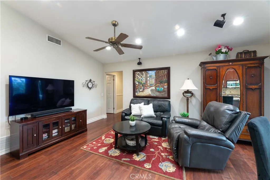 2502 W Adams Street, Santa Ana, California 92704 home-pic-22