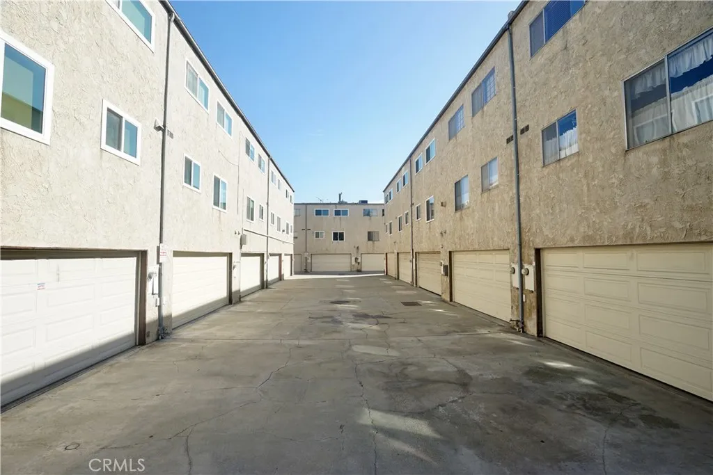 220 N Moore Avenue D, Monterey Park, California 91754 home-pic-47
