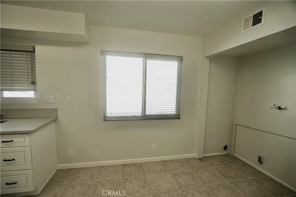 220 N Moore Avenue D, Monterey Park, California 91754 home-pic-17