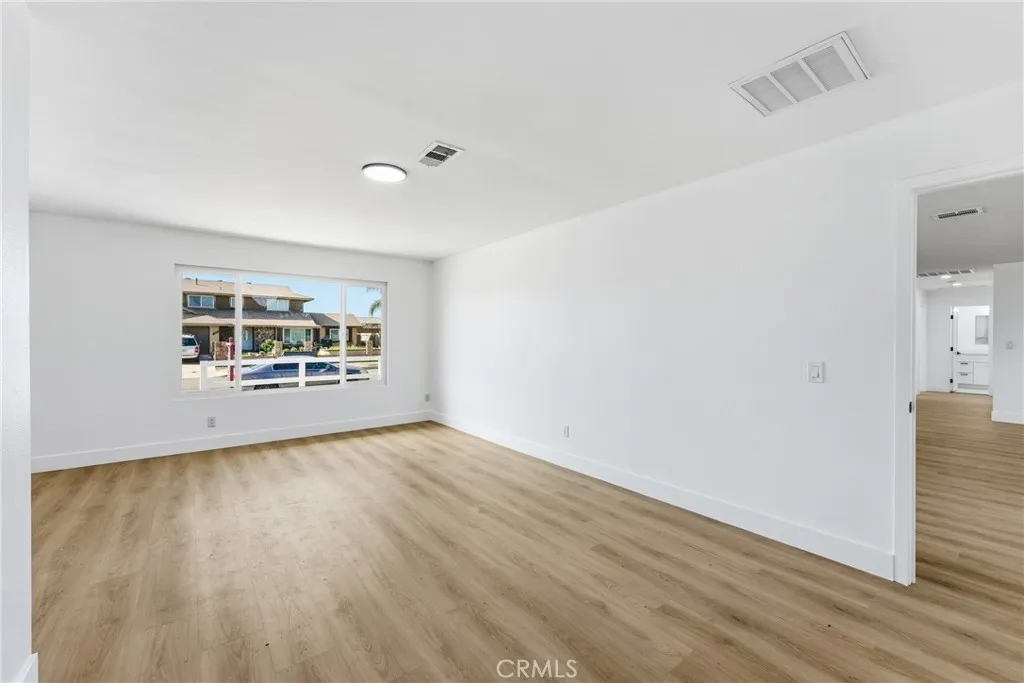 5338 Concha, Jurupa Valley, California 91752 home-pic-32