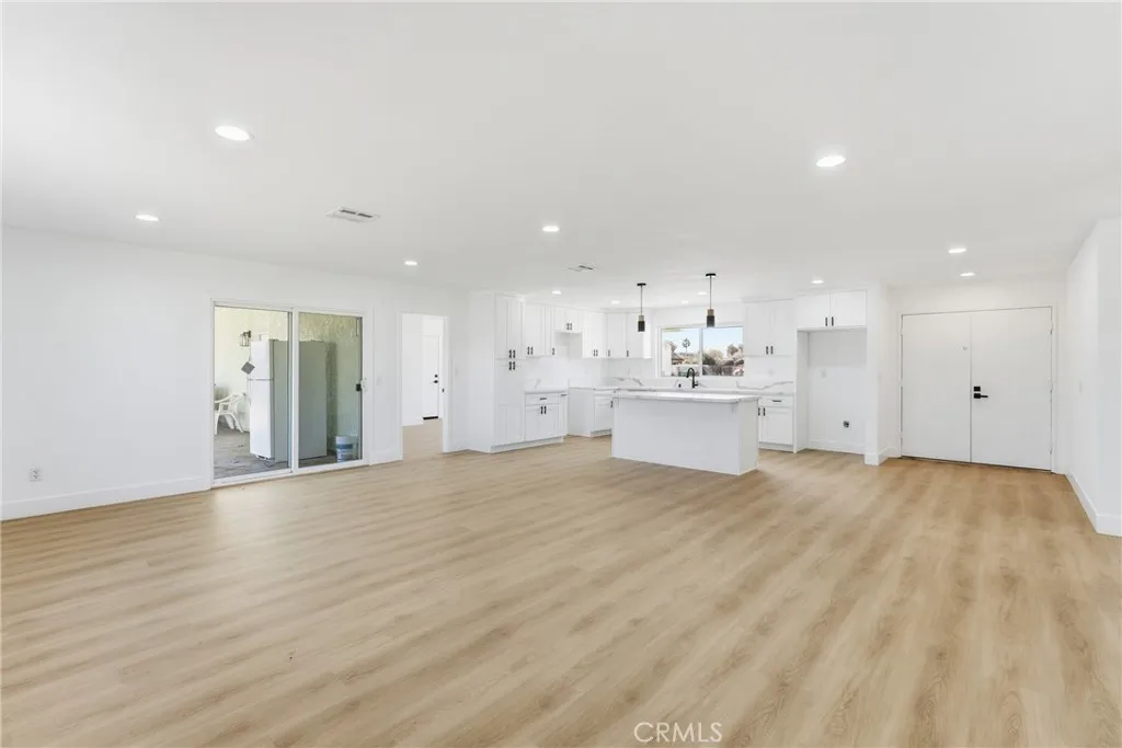 5338 Concha, Jurupa Valley, California 91752 home-pic-10