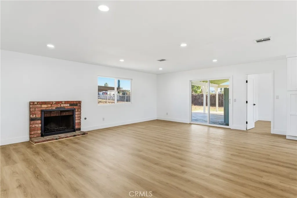 5338 Concha, Jurupa Valley, California 91752 home-pic-9