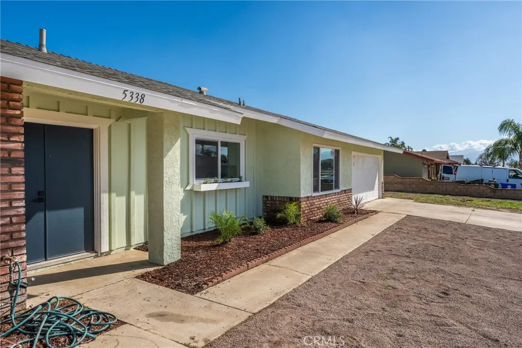 5338 Concha, Jurupa Valley, California 91752 home-pic-3