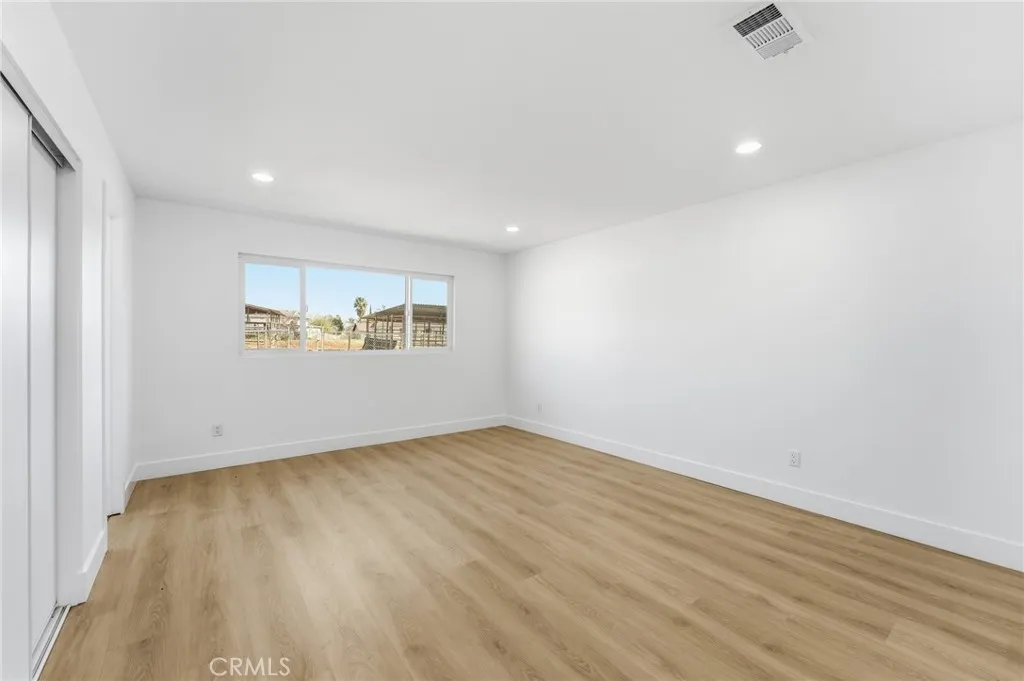 5338 Concha, Jurupa Valley, California 91752 home-pic-19