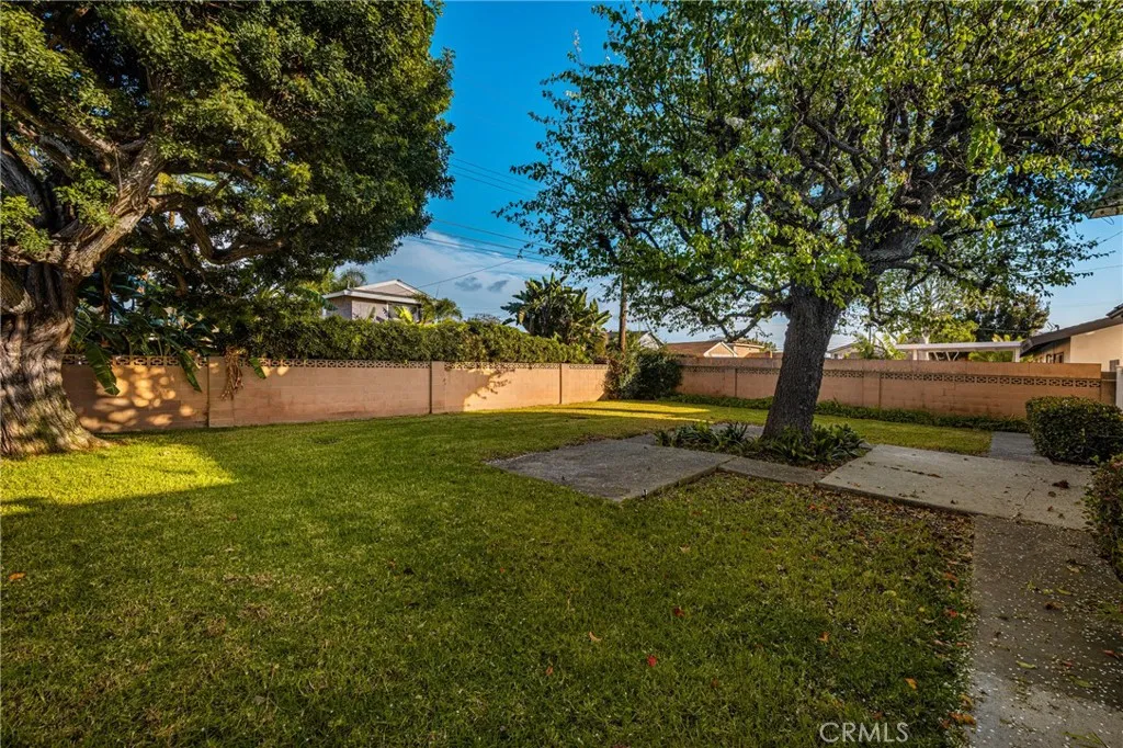 17588 Santa Paula, Fountain Valley, California 92708 home-pic-26