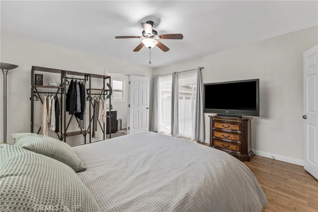 2057 W 96th Street, Los Angeles, California 90047 home-pic-28
