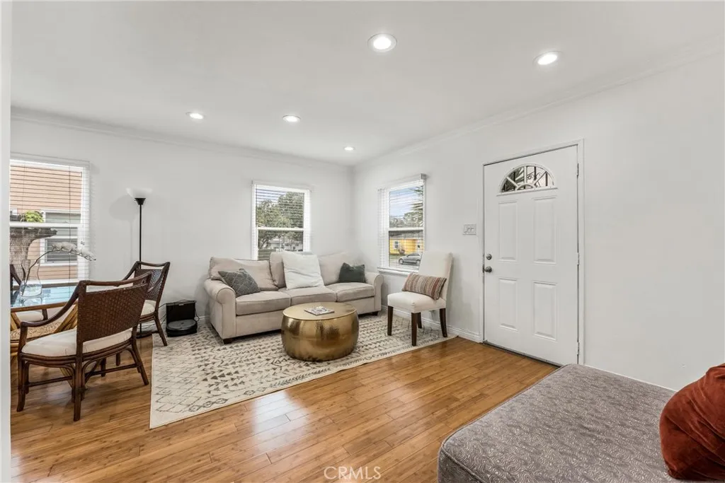 2057 W 96th Street, Los Angeles, California 90047 home-pic-8