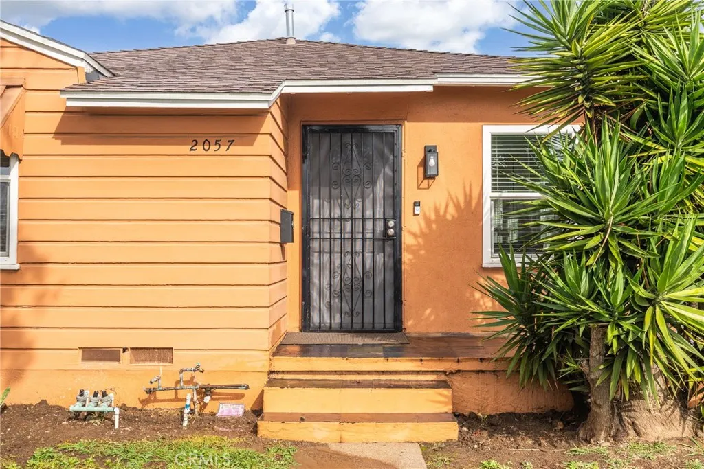 2057 W 96th Street, Los Angeles, California 90047 home-pic-4