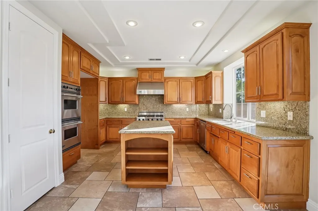 17405 Jasmine Way, Cerritos, California 90703 home-pic-12