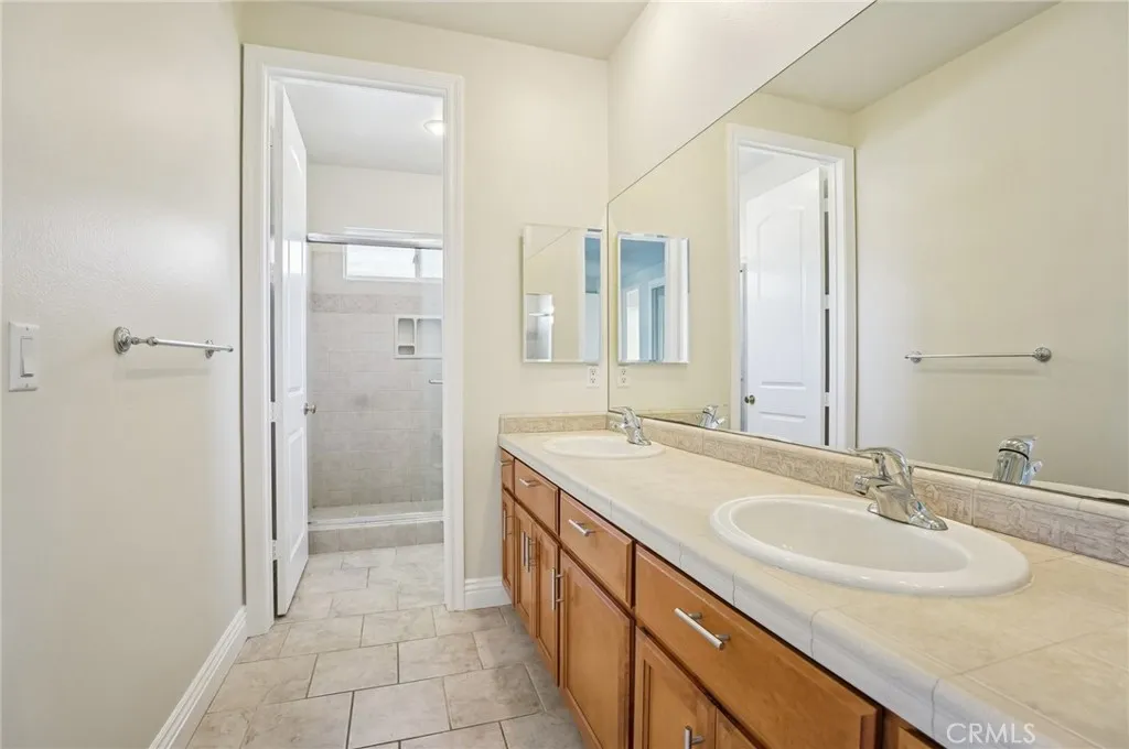 17405 Jasmine Way, Cerritos, California 90703 home-pic-28