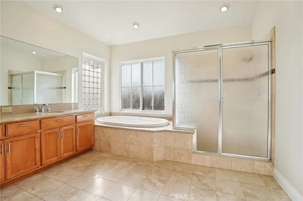 17405 Jasmine Way, Cerritos, California 90703 home-pic-21