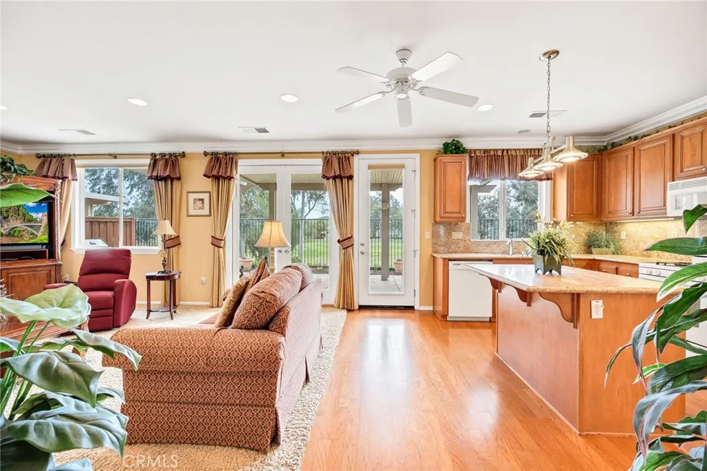 8061 Mickelson Way, Hemet, California 92545 home-pic-13