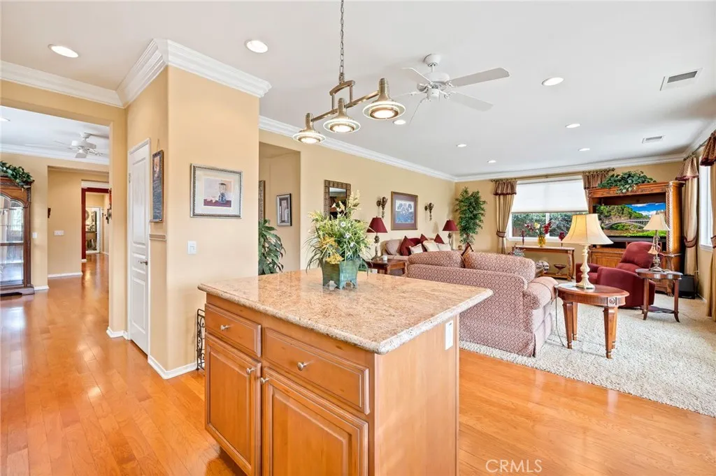 8061 Mickelson Way, Hemet, California 92545 home-pic-10