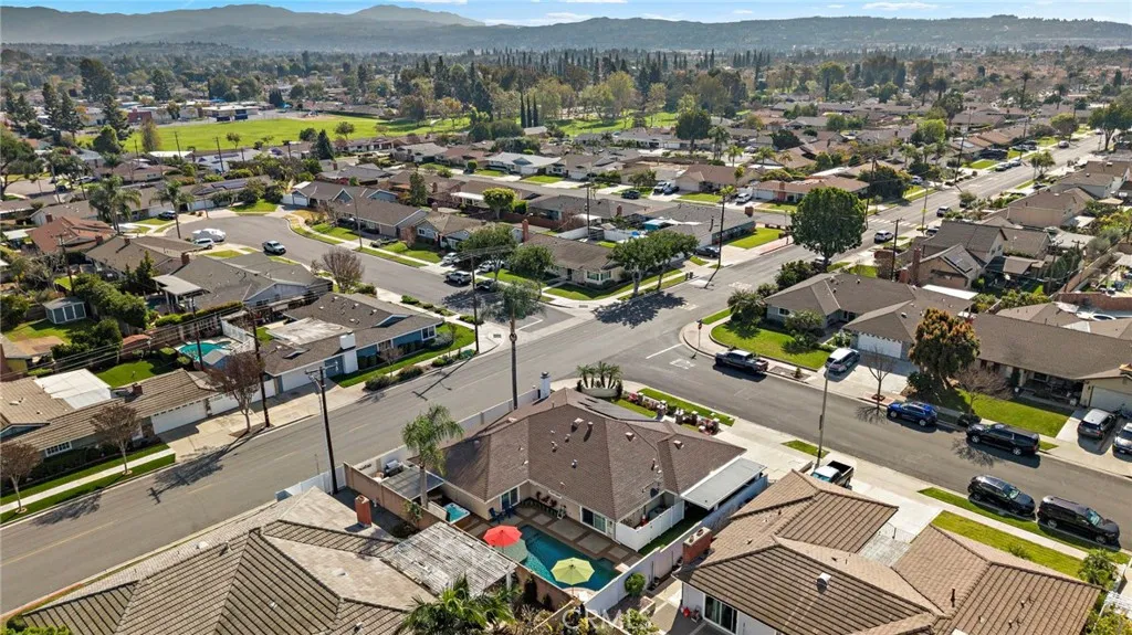 1355 Montevideo, Placentia, California 92870 home-pic-41