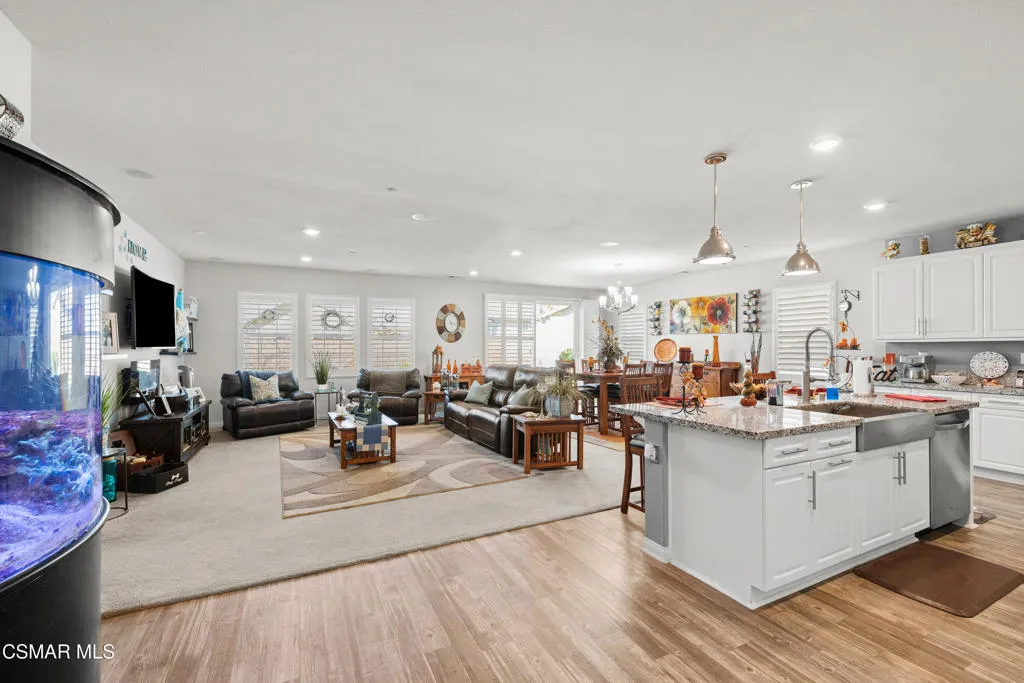 417 White Bark Lane, Simi Valley, California 93065 home-pic-7