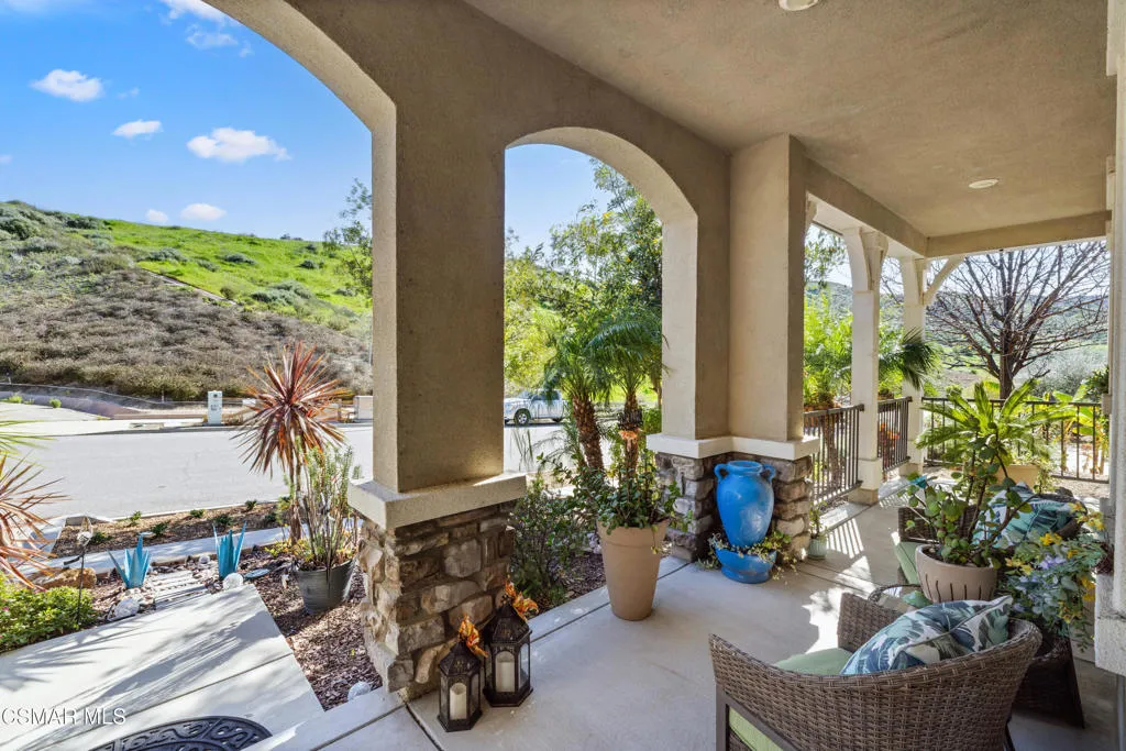 417 White Bark Lane, Simi Valley, California 93065 home-pic-3