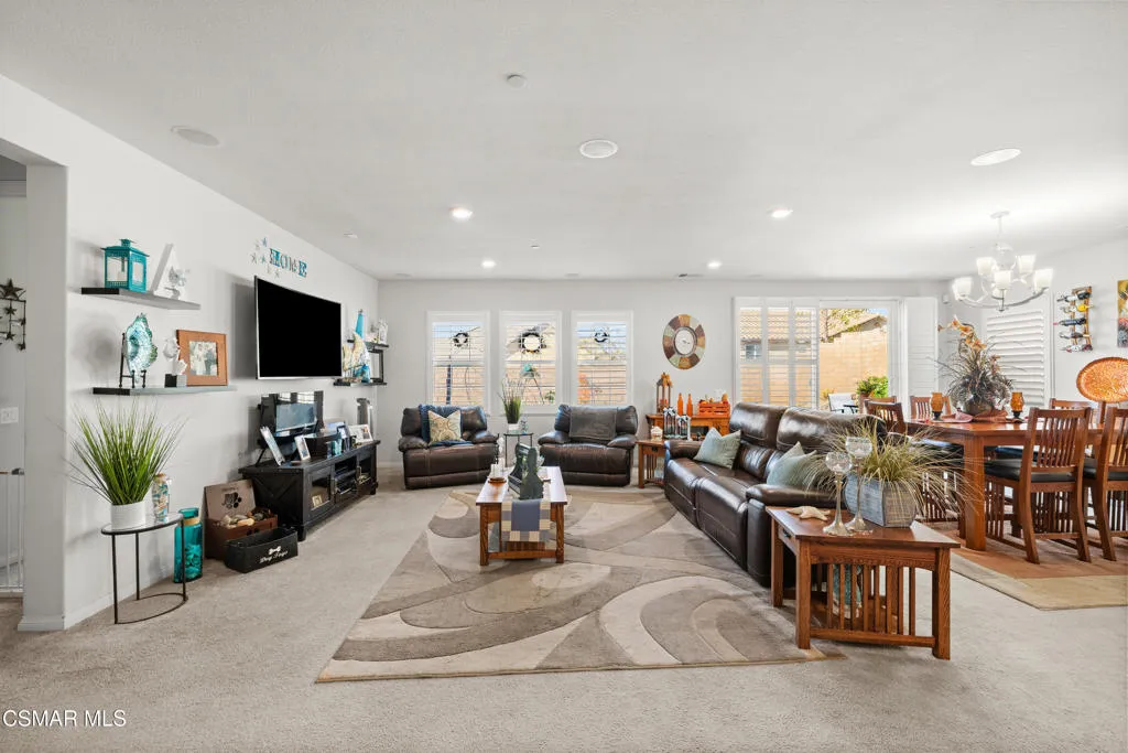 417 White Bark Lane, Simi Valley, California 93065 home-pic-8