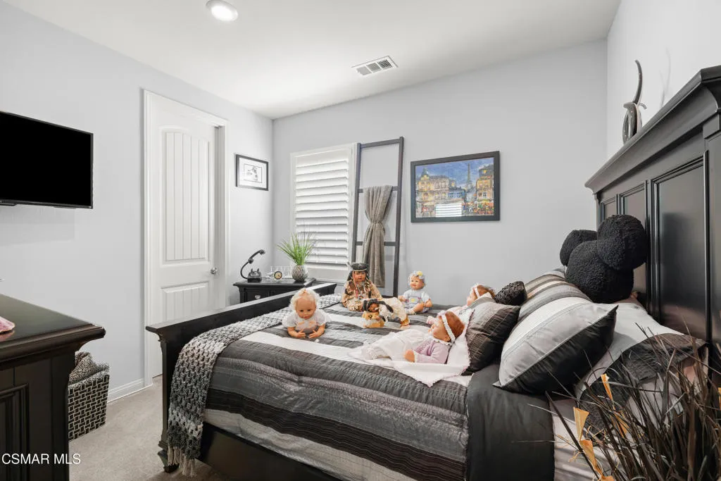 417 White Bark Lane, Simi Valley, California 93065 home-pic-24