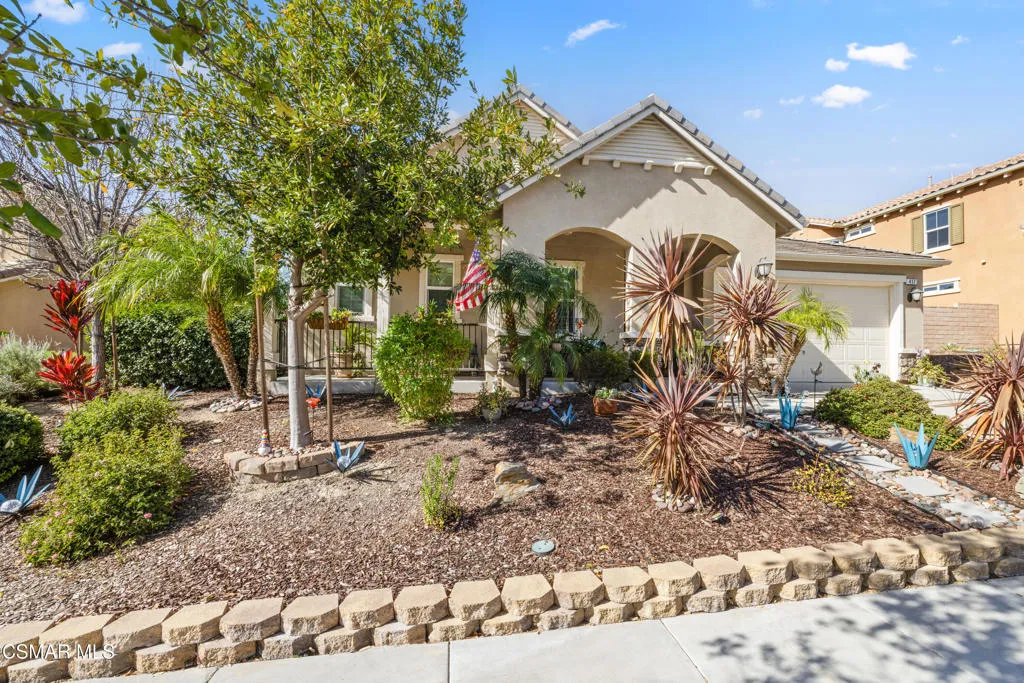 417 White Bark Lane, Simi Valley, California 93065 home-pic-2