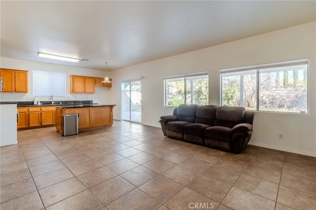 43734 Amazon, Hemet, California 92544 home-pic-3