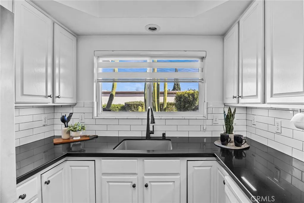 1881 Mitchell 18, Tustin, California 92780 home-pic-2