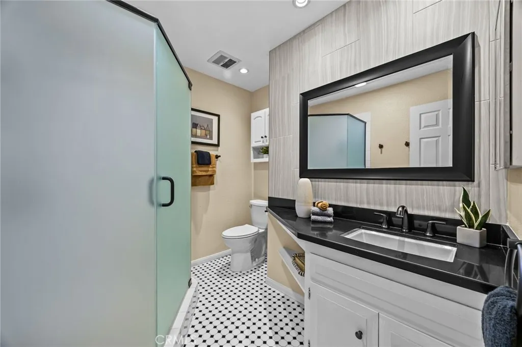 1881 Mitchell 18, Tustin, California 92780 home-pic-21