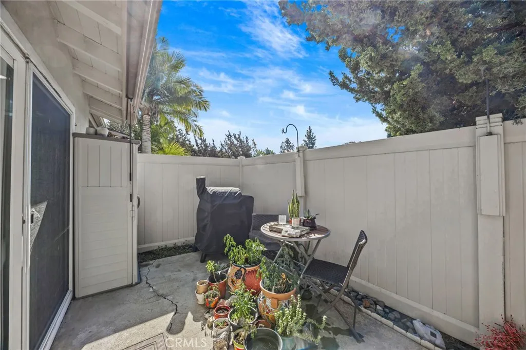 1881 Mitchell 18, Tustin, California 92780 home-pic-28