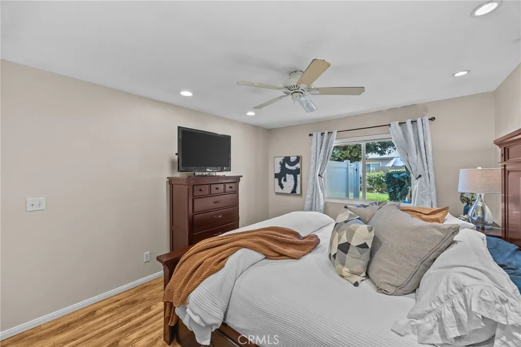 1881 Mitchell 18, Tustin, California 92780 home-pic-19