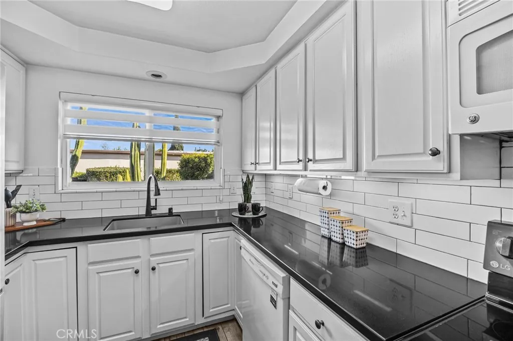 1881 Mitchell 18, Tustin, California 92780 home-pic-1