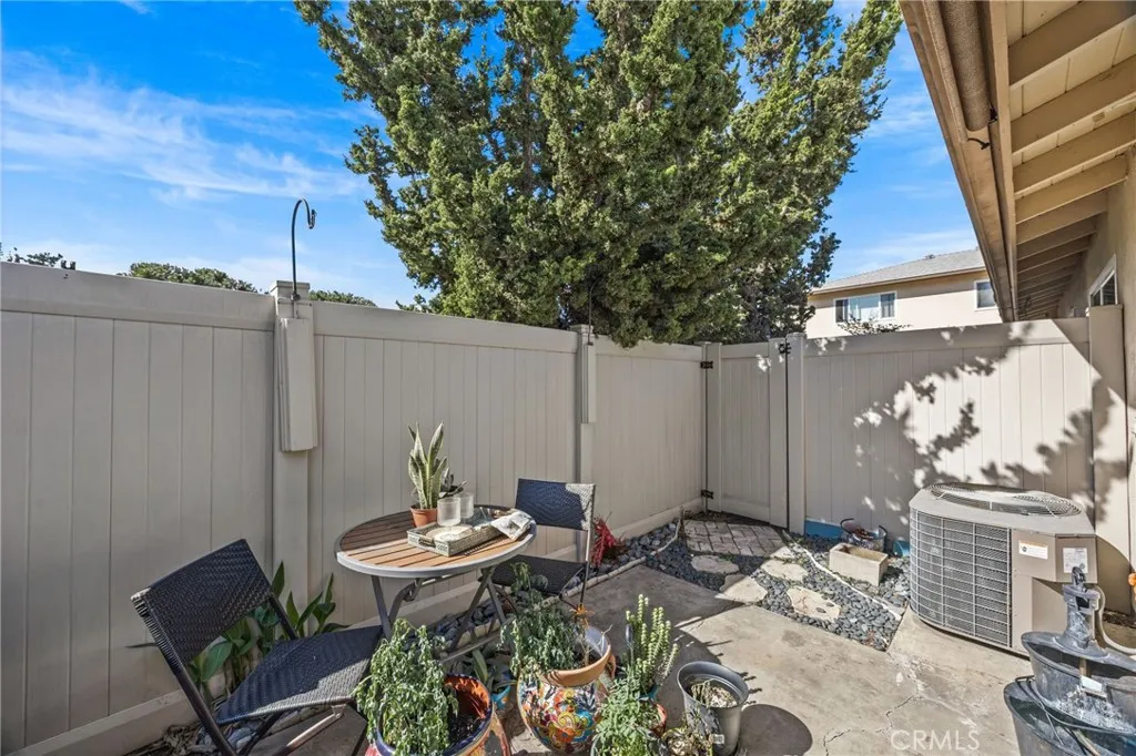 1881 Mitchell 18, Tustin, California 92780 home-pic-29