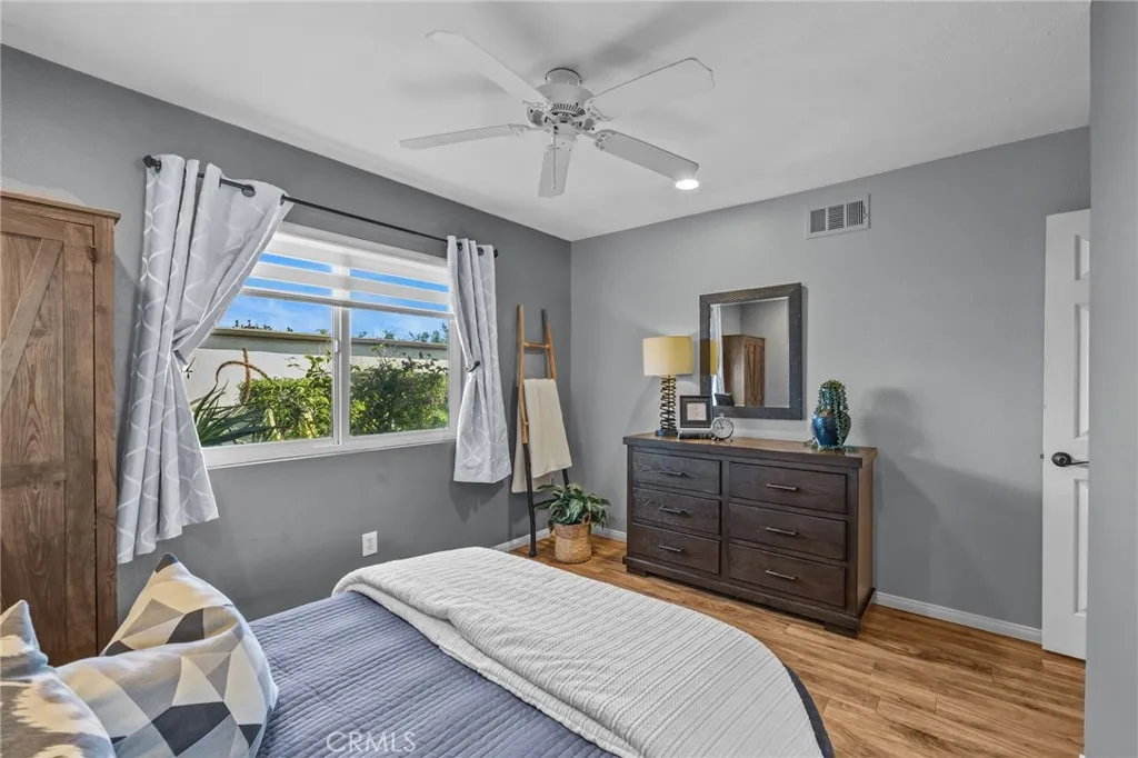1881 Mitchell 18, Tustin, California 92780 home-pic-24
