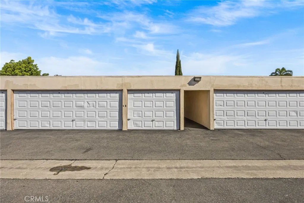 1881 Mitchell 18, Tustin, California 92780 home-pic-30