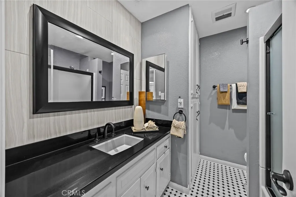 1881 Mitchell 18, Tustin, California 92780 home-pic-25