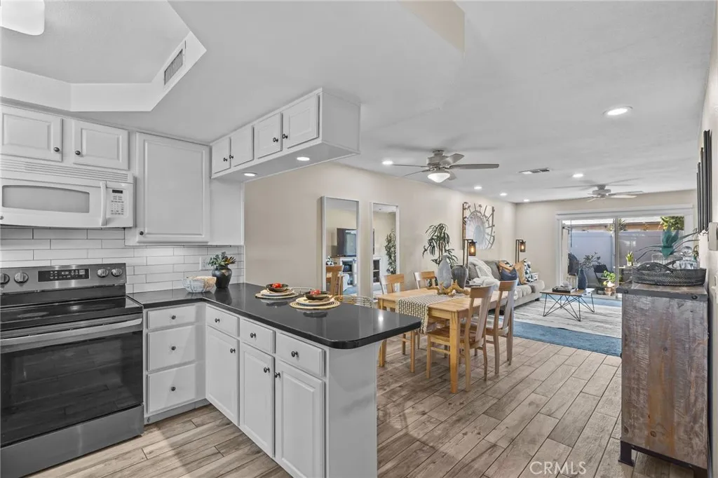 1881 Mitchell 18, Tustin, California 92780 home-pic-6