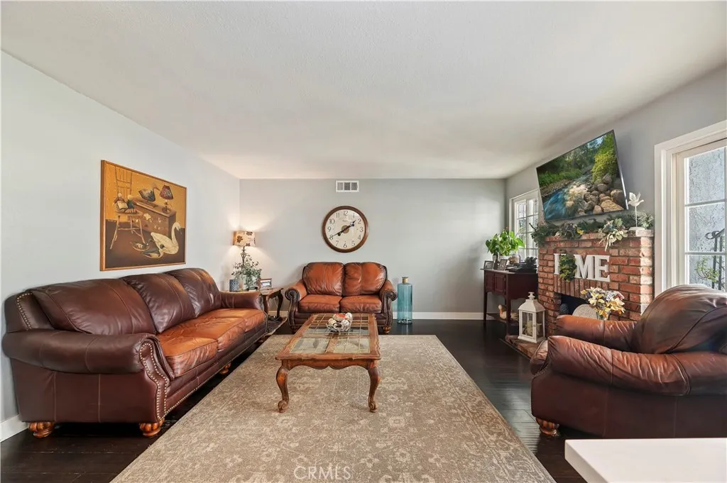 8310 Santiago, Jurupa Valley, California 92509 home-pic-11