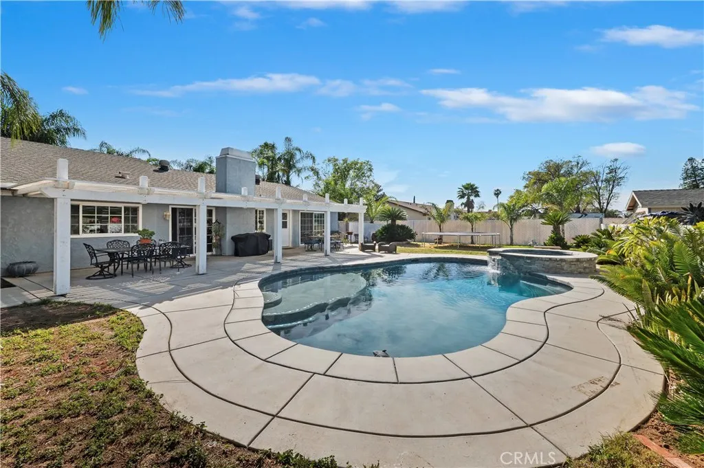 8310 Santiago, Jurupa Valley, California 92509 home-pic-29