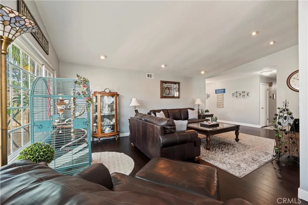 8310 Santiago, Jurupa Valley, California 92509 home-pic-8