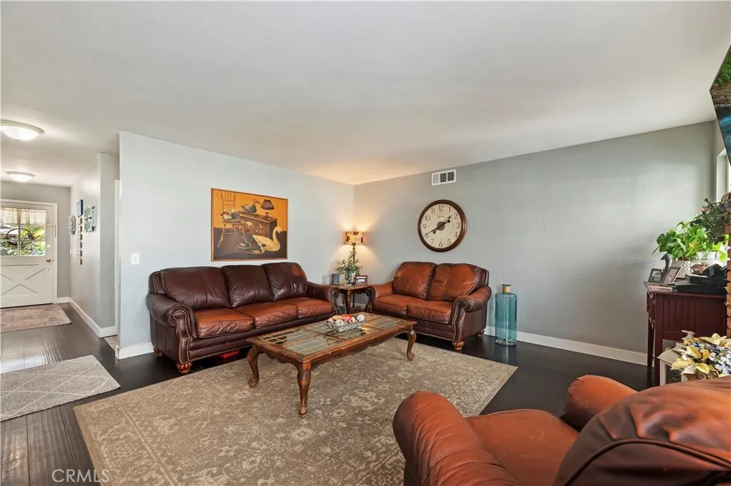 8310 Santiago, Jurupa Valley, California 92509 home-pic-12
