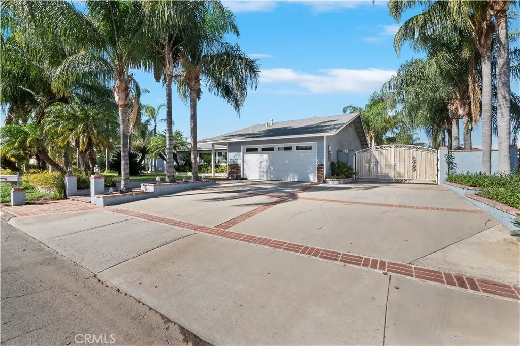 8310 Santiago, Jurupa Valley, California 92509 home-pic-1