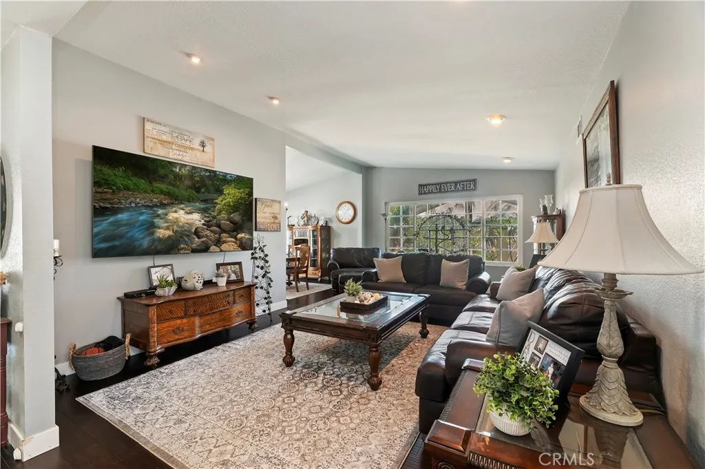8310 Santiago, Jurupa Valley, California 92509 home-pic-6