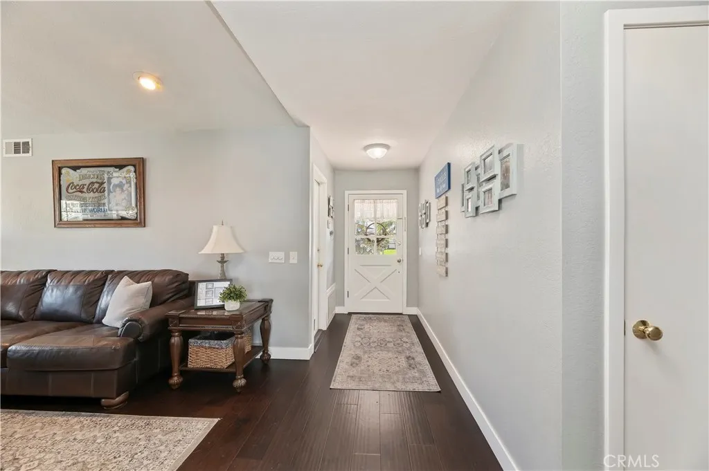 8310 Santiago, Jurupa Valley, California 92509 home-pic-5